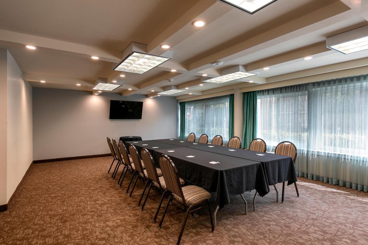 Holiday Inn West Covina, An Ihg Hotel מראה חיצוני תמונה